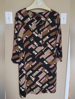 💛2 for $20💛 Bundle and save  Geometric Long Sleeve Shift Dress